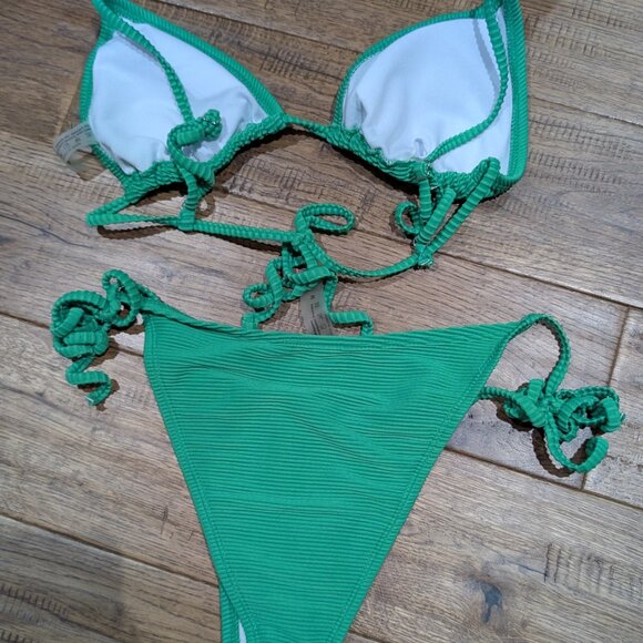 *NEW* Green Ribbed Bikini (M) - Picture 2 of 2